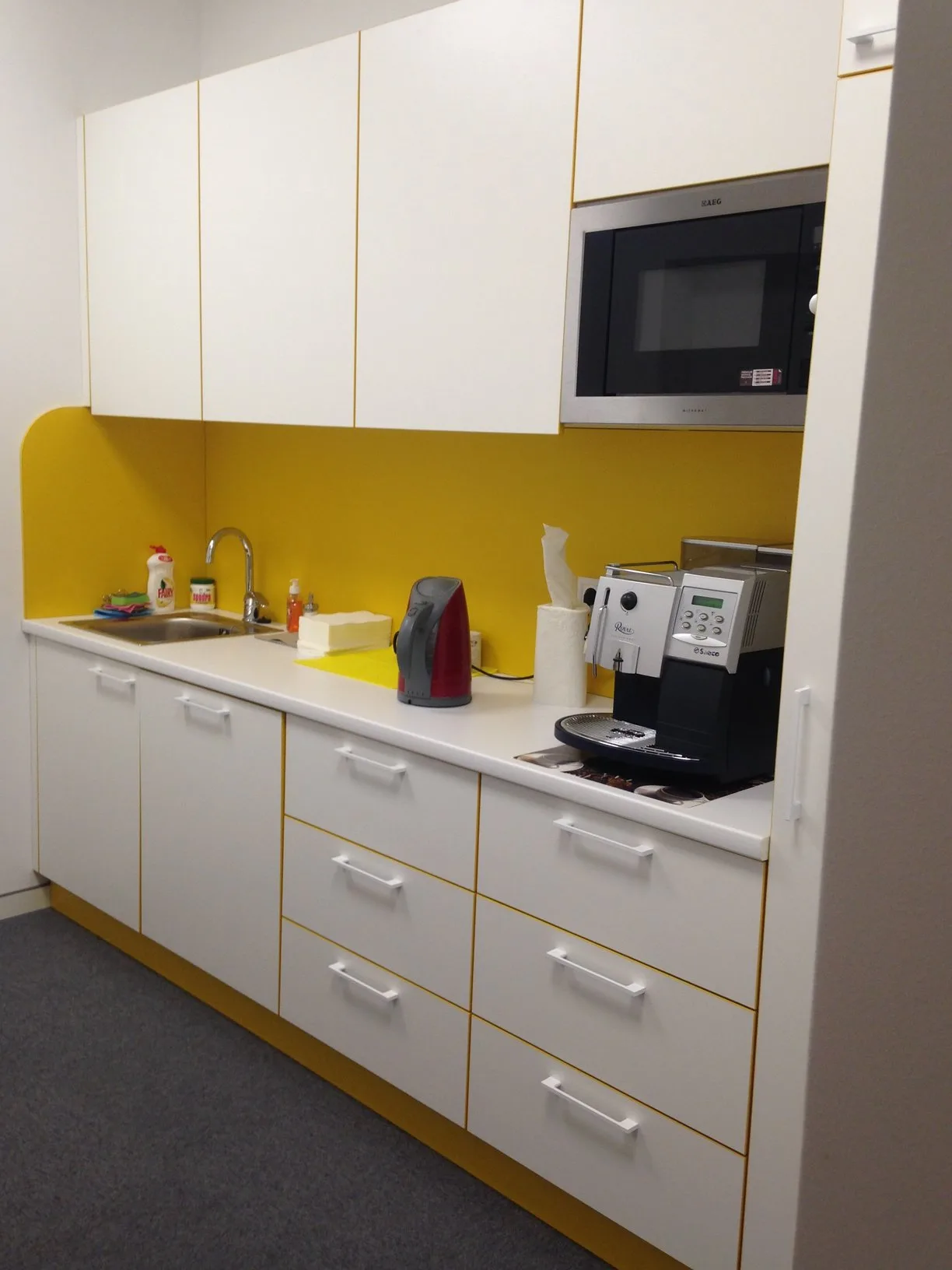 Latio - Office Solutions īstenots mēbeļu projekts